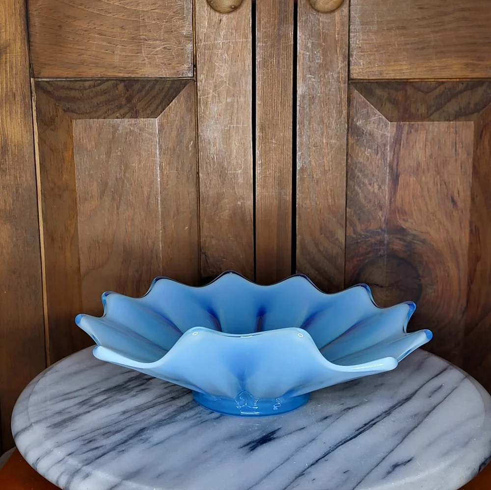 Elegant Blue Glass Art Bowl - Picture 8 of 13